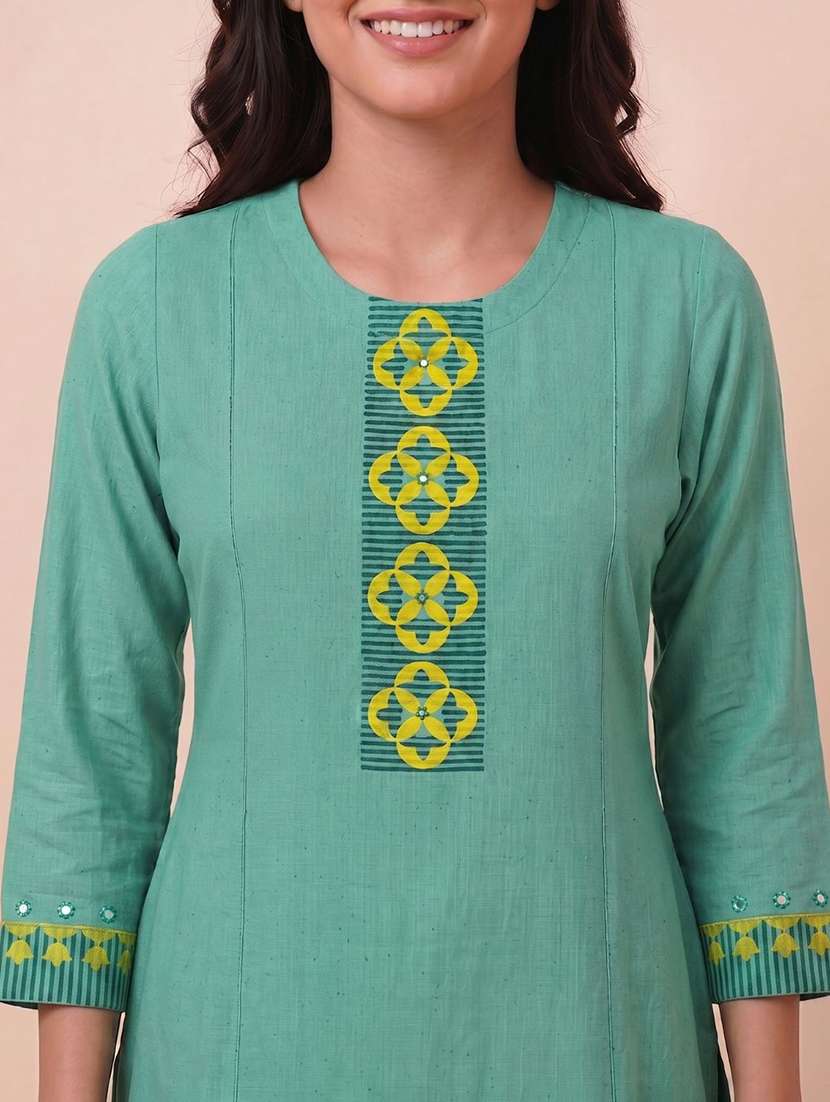 women printed three quarter sleeves straight kurta - 22601135 -  Standard Image - 1