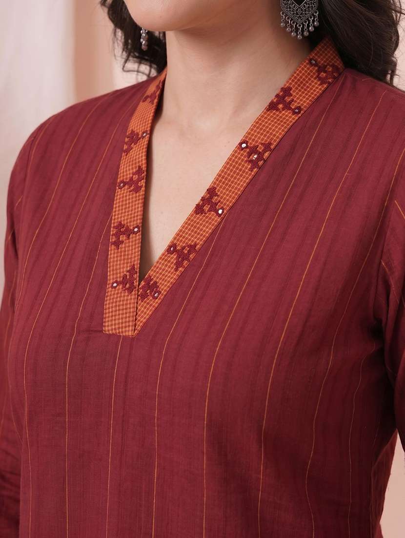 Women Printed Three Quarter Sleeves Straight Kurta - 22601137 -  Standard Image - 1