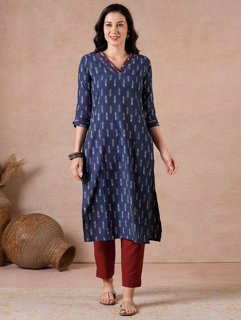 women printed three quarter sleeves straight kurta