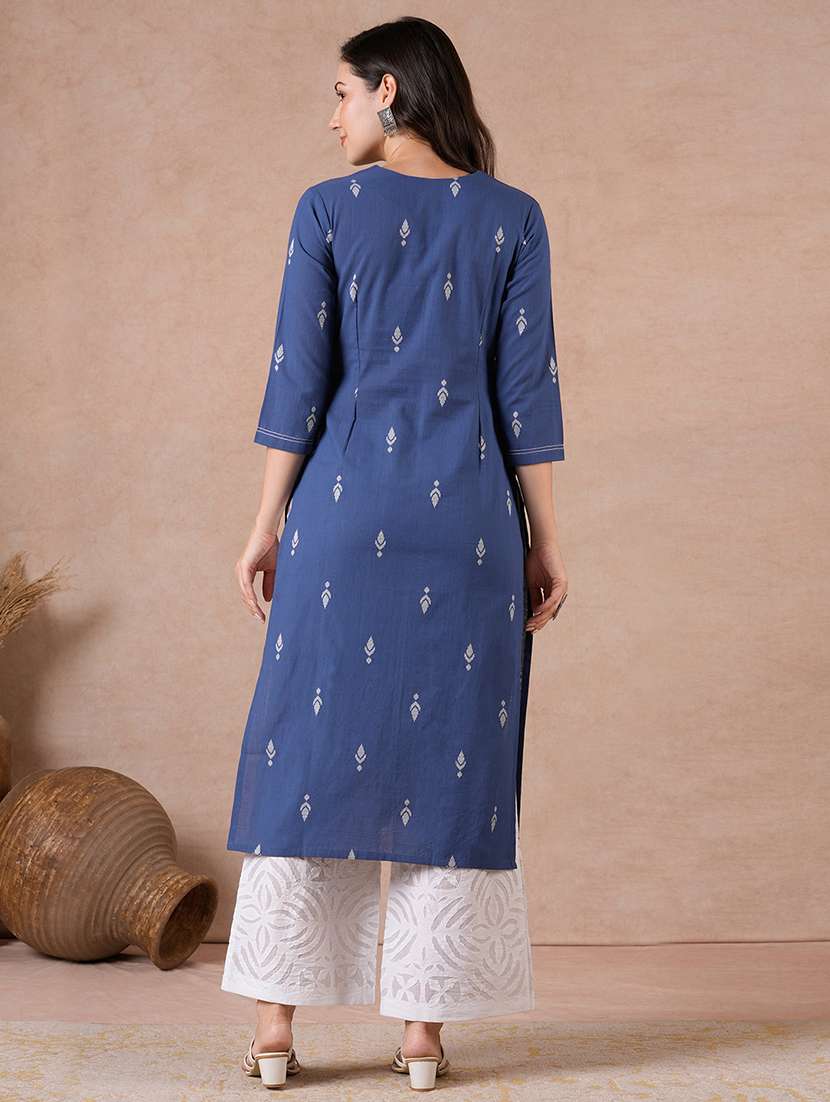 Women Printed Three Quarter Sleeves Straight Kurta - 22601147 -  Standard Image - 4