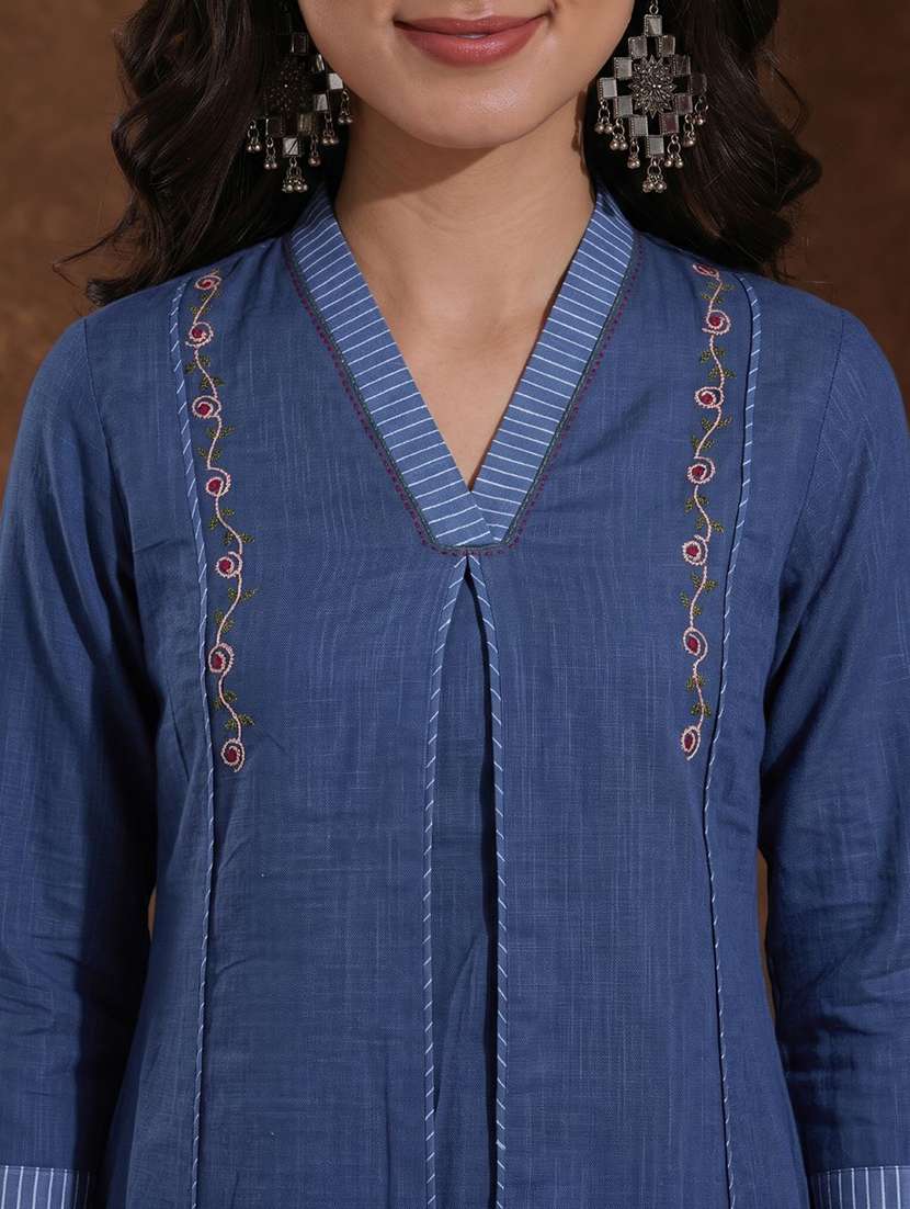 women self design three quarter sleeves a-line kurta - 22601152 -  Standard Image - 1