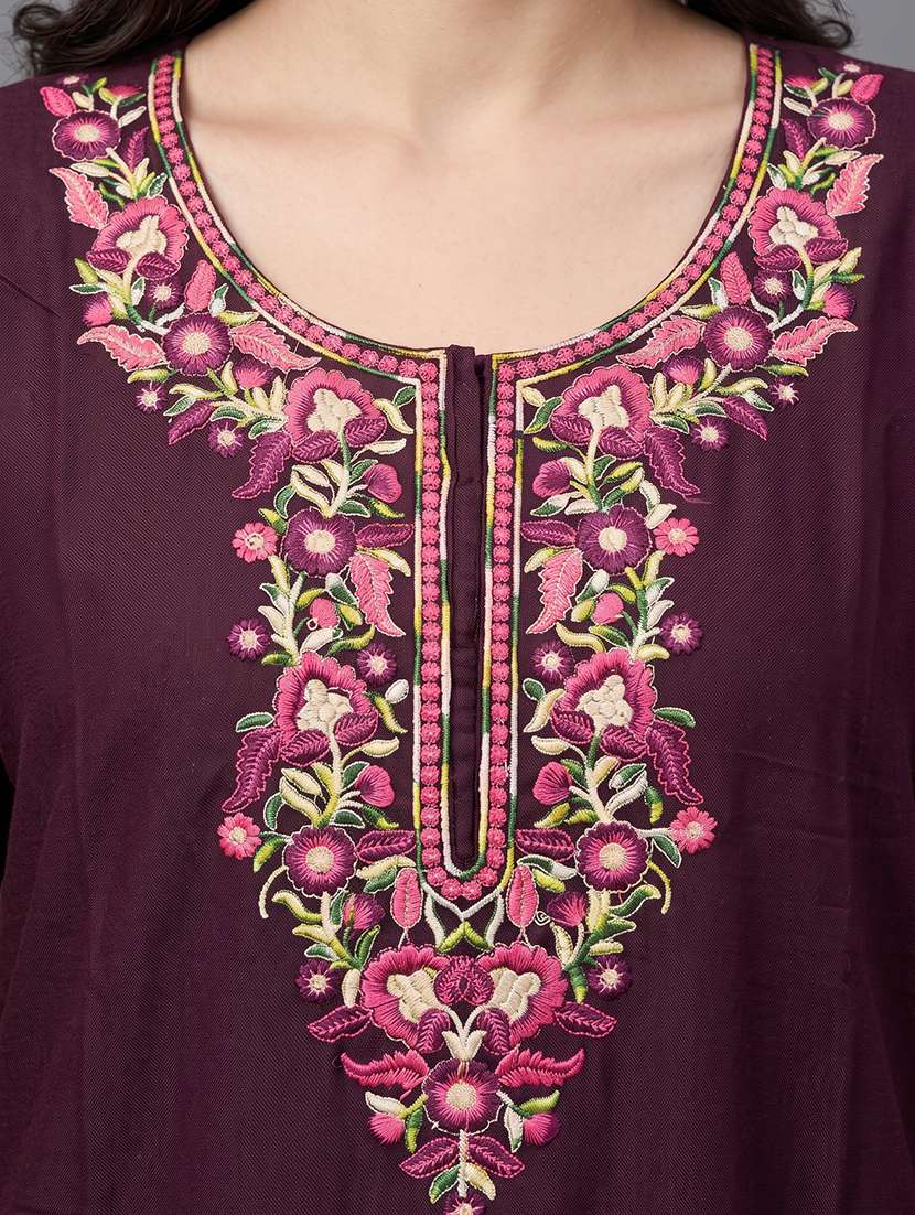 women embroidered short sleeves nighty - 22602489 -  Standard Image - 1