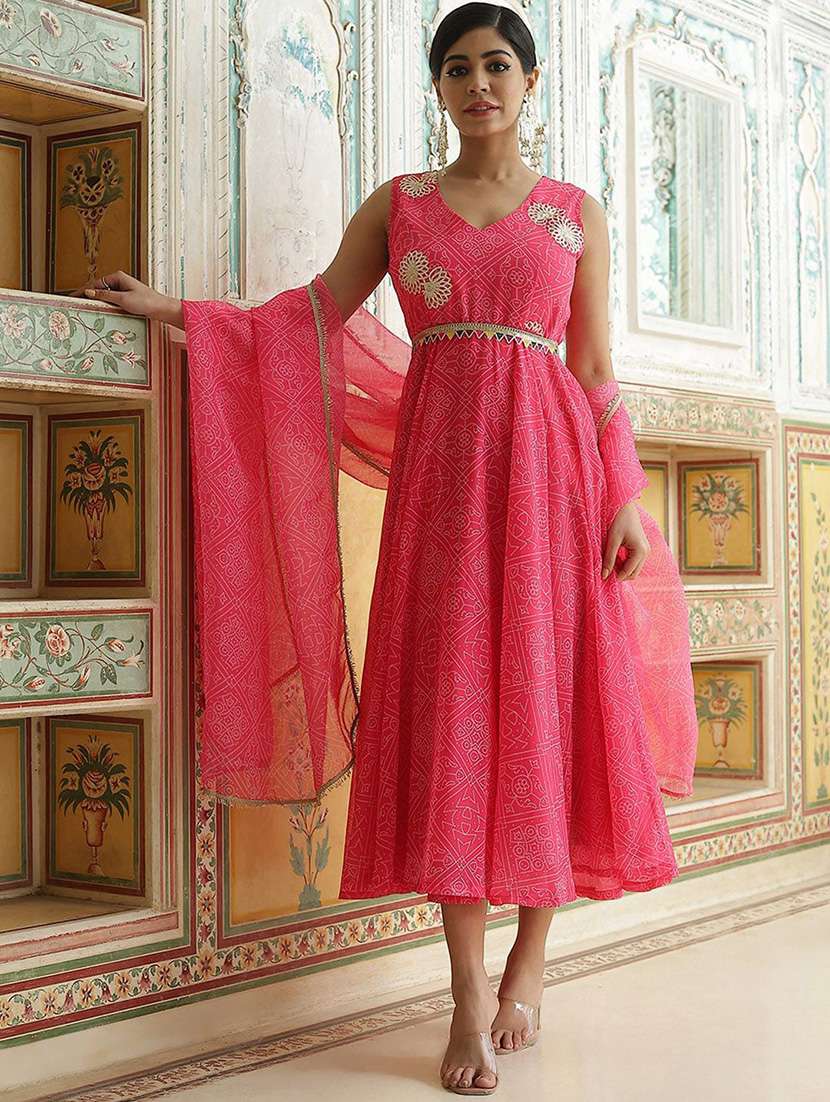 women printed sleeveless kurta dupatta set