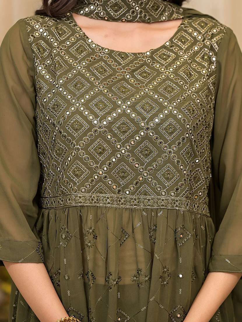 Women Embroidered Three Quarter Sleeves Kurta Palazzo Set - 22603478 -  Standard Image - 1