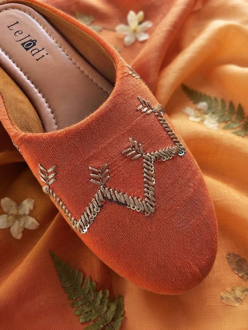 Women Embroidered Slip On Mules - 22604024 -  Standard Image - 4