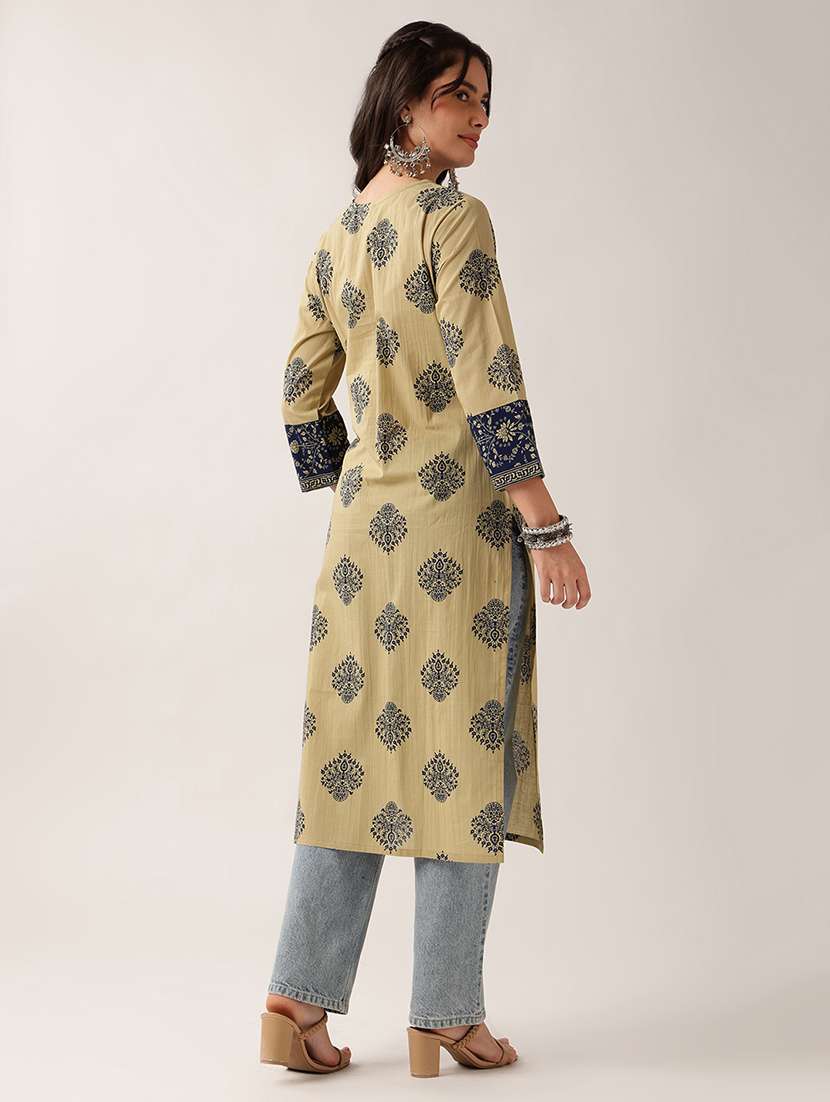 women printed three quarter sleeve straight kurta - 22604042 -  Standard Image - 4