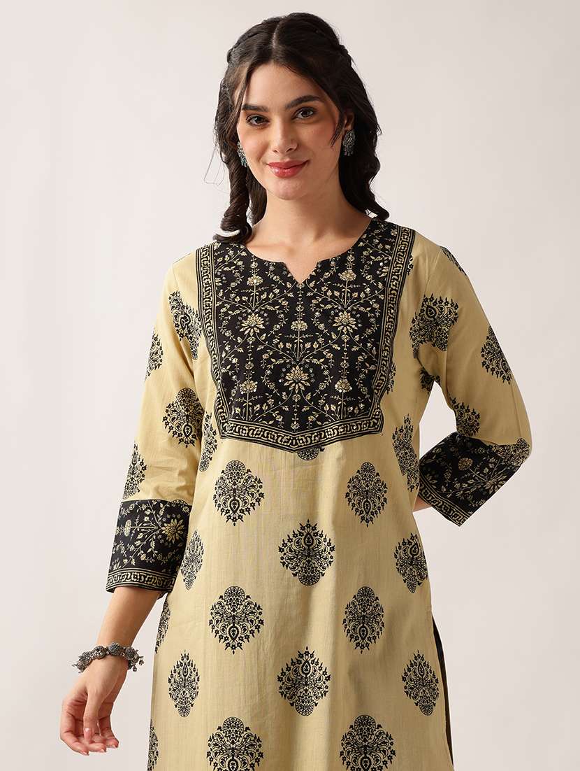 women printed three quarter sleeves kurta pant set with dupatta - 22604057 -  Standard Image - 1