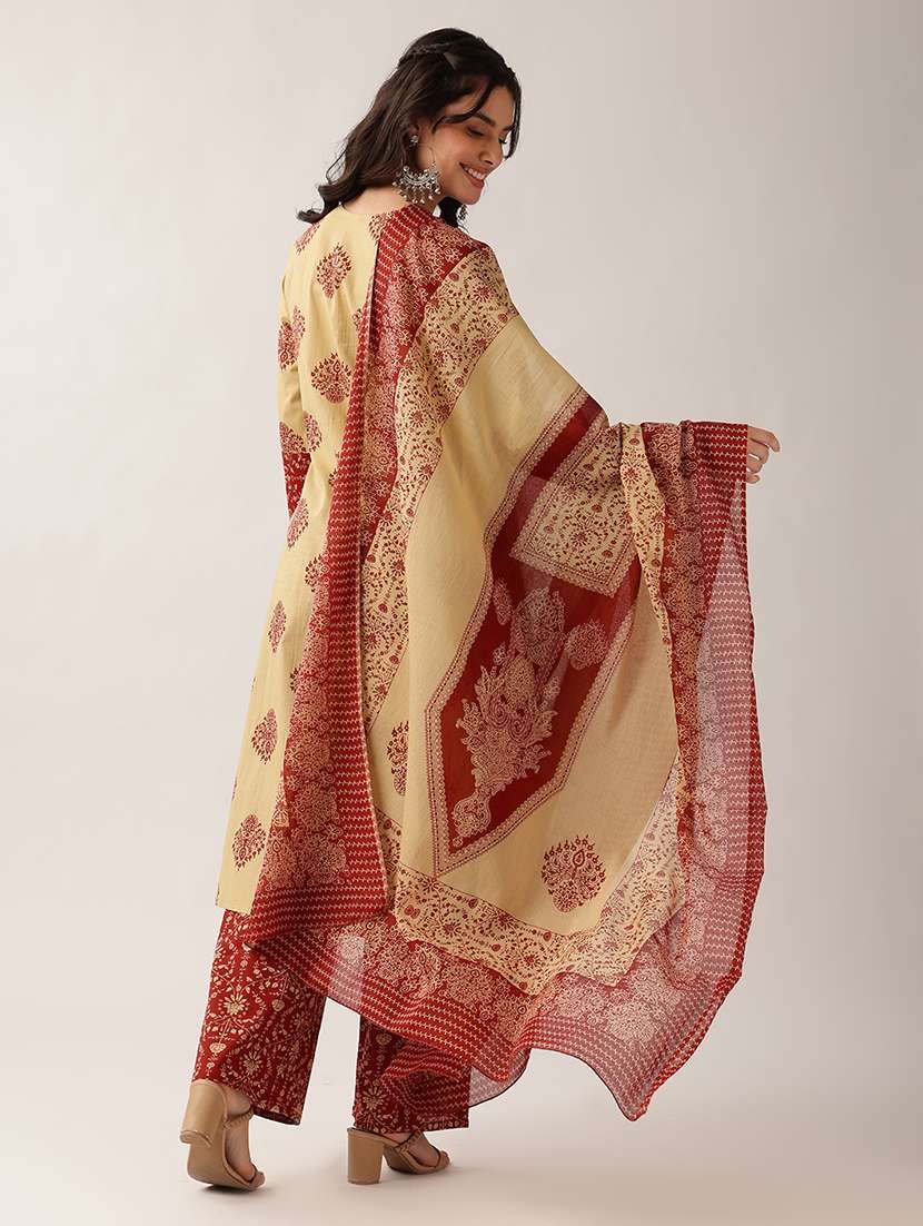 women printed three quarter sleeves kurta pant set with dupatta - 22604059 -  Standard Image - 4