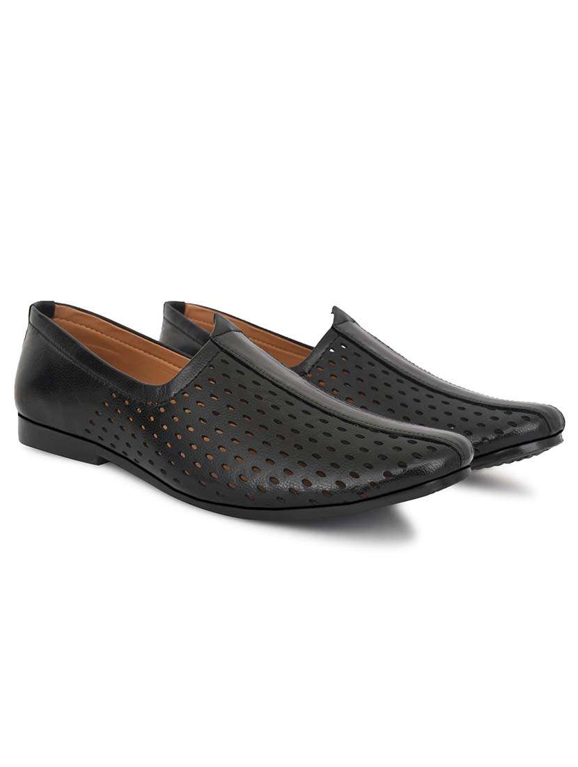 men cutwork slip on jutti - 22604301 -  Standard Image - 1