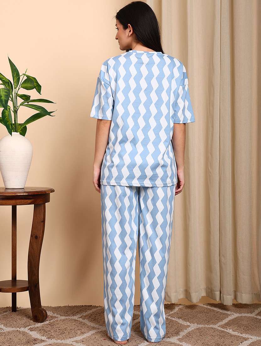 Women Printed Short Sleeves Nightwear Set - 22604337 -  Standard Image - 4