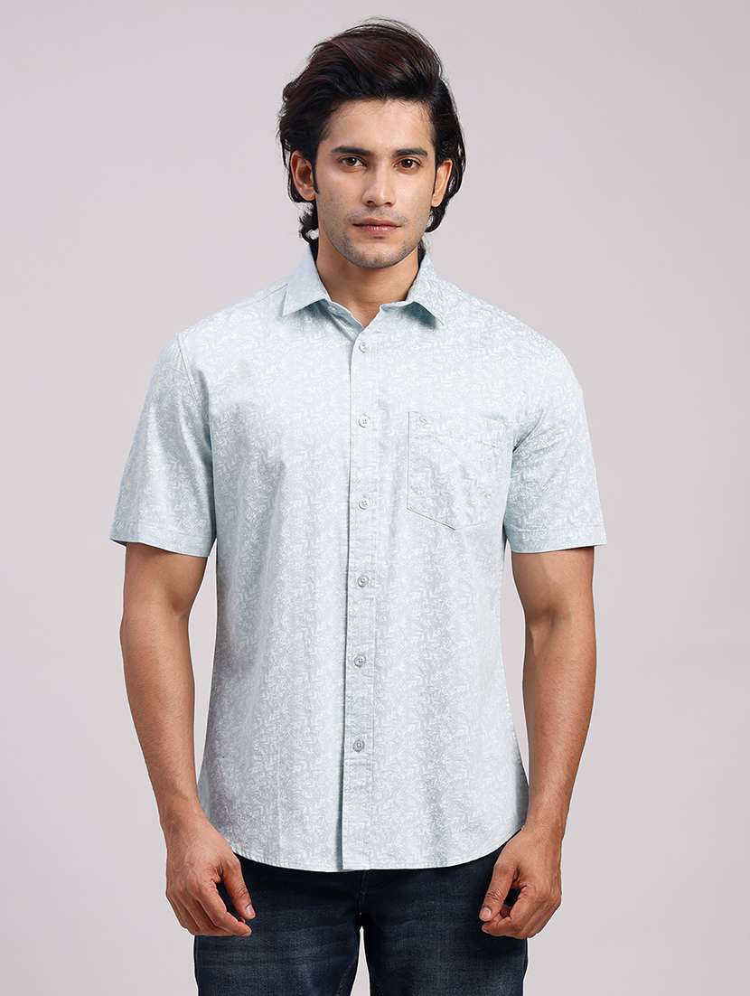 men printed collared slim fit casual shirt