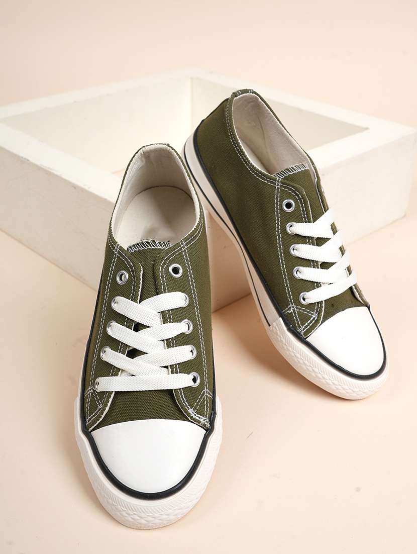 men solid lace up sneaker