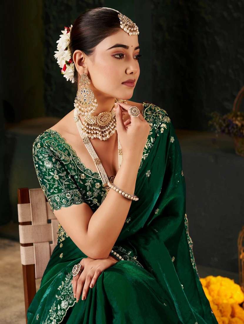 women solid with work embroidered saree with blouse - 22604811 -  Standard Image - 1