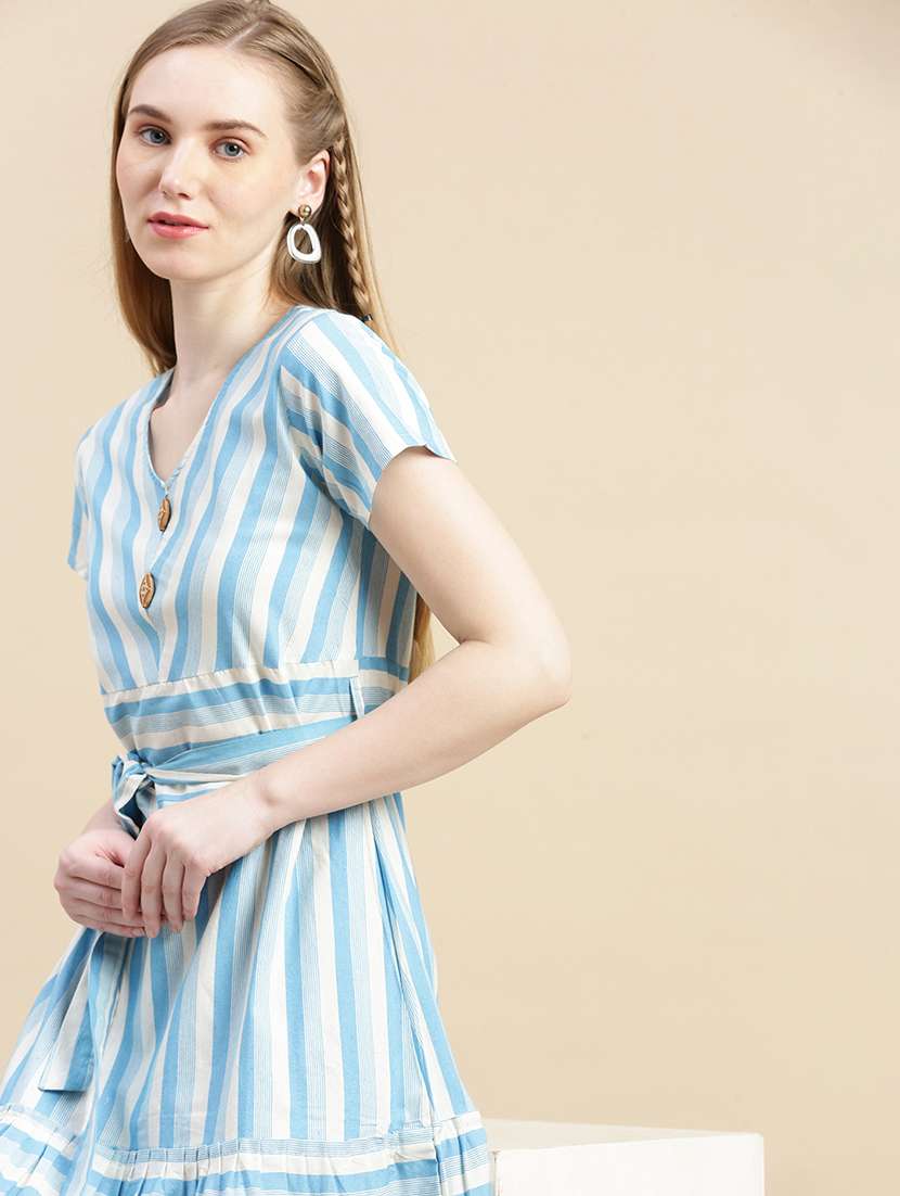 Women Printed Short Sleeves Tiered Dress - 22604891 -  Standard Image - 1