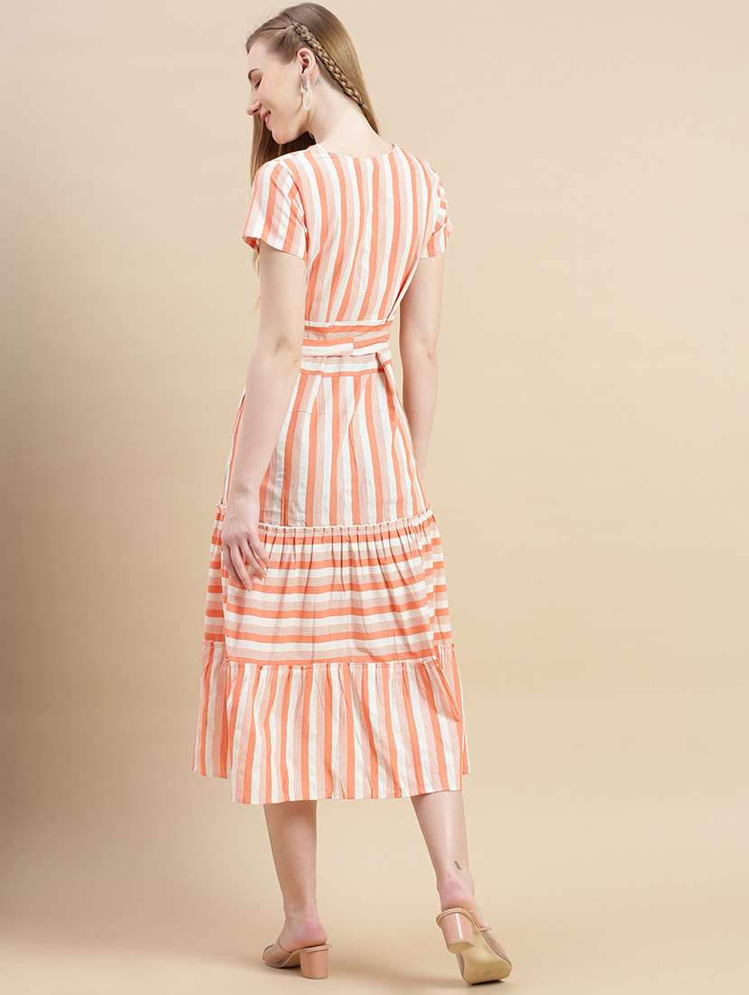 Women Printed Short Sleeves Tiered Dress - 22604893 -  Standard Image - 4