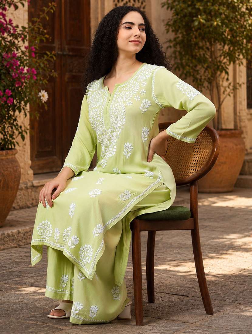 Women Embroidered Three Quarter Sleeves Kurta Pant Set - 22604931 -  Standard Image - 4
