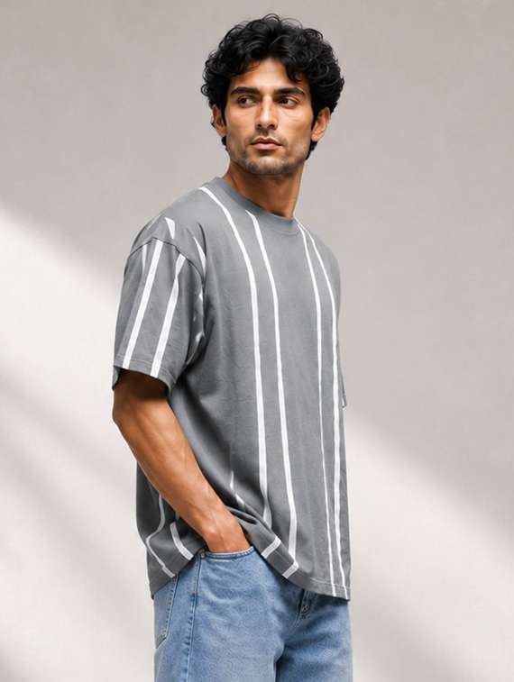 men striped short sleeve oversized t-shirt - 22604933 -  Standard Image - 4