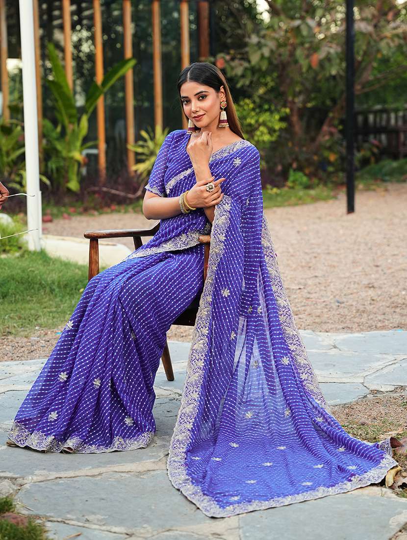 Women Bandhani Printed Saree With Blouse - 22606487 -  Standard Image - 4