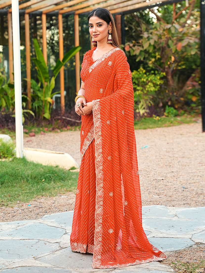 Women Bandhani Printed Saree With Blouse - 22606489 -  Standard Image - 4