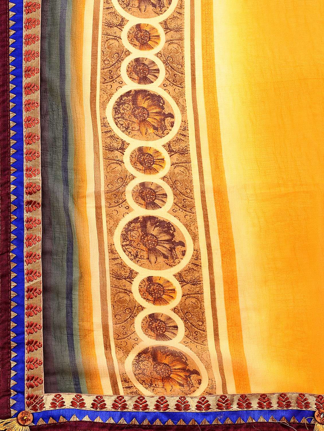 Women Printed Casual Wear Saree With Blouse - 22606772 -  Standard Image - 4
