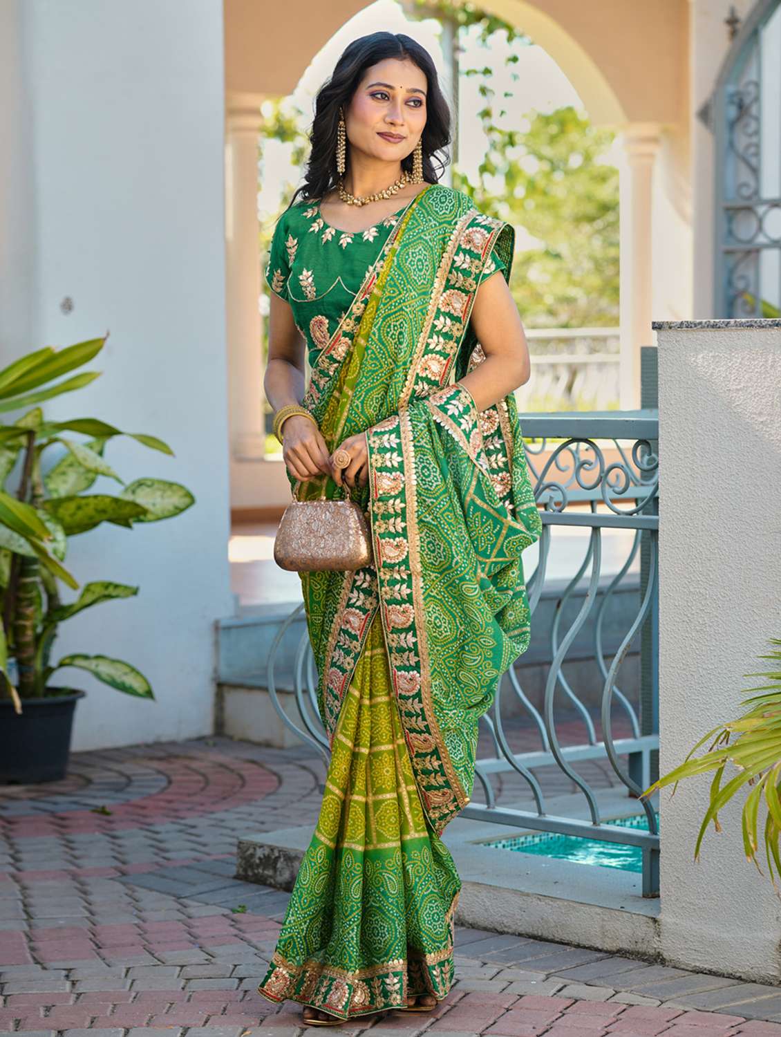 Women Bandhani Printed Saree With Blouse - 22606789 -  Standard Image - 1