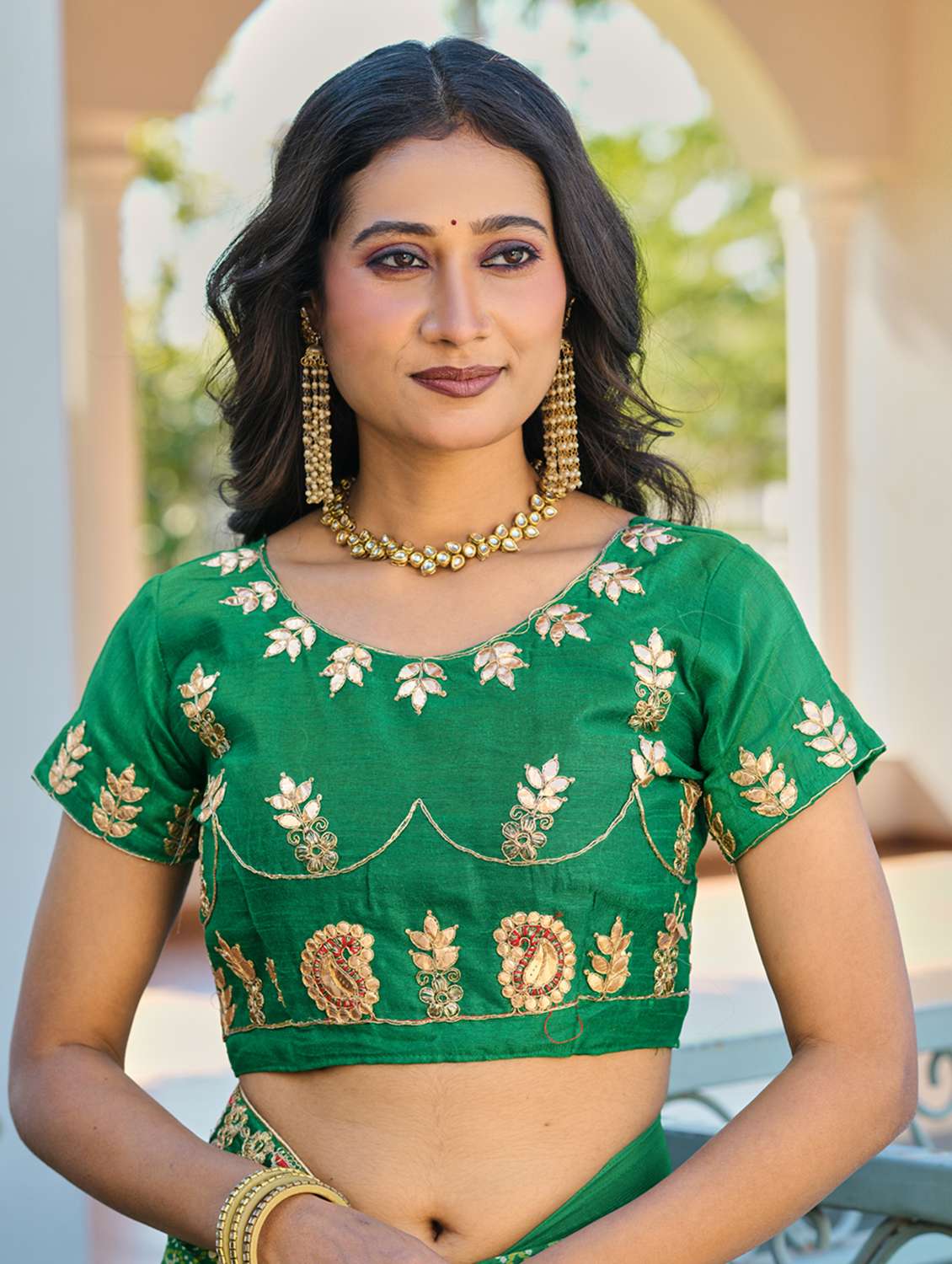 Women Bandhani Printed Saree With Blouse - 22606789 -  Standard Image - 4