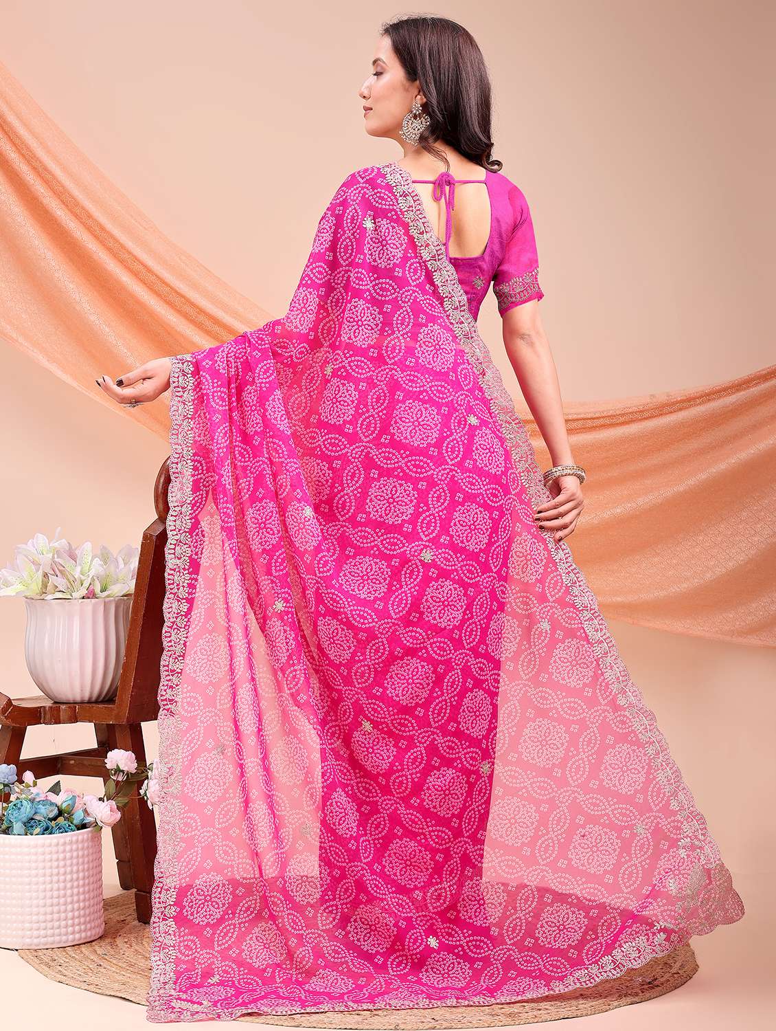 Women Bandhani Printed Saree With Blouse - 22606871 -  Standard Image - 4