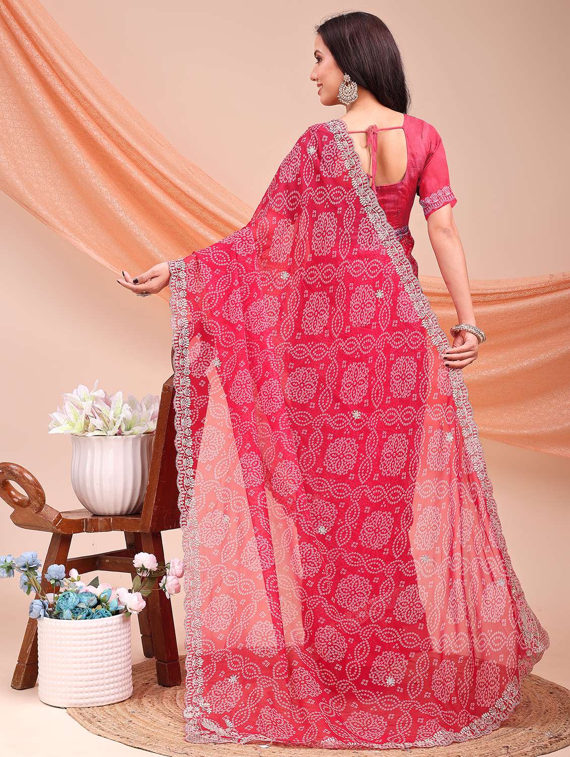Women Bandhani Printed Saree With Blouse - 22606872 -  Standard Image - 4