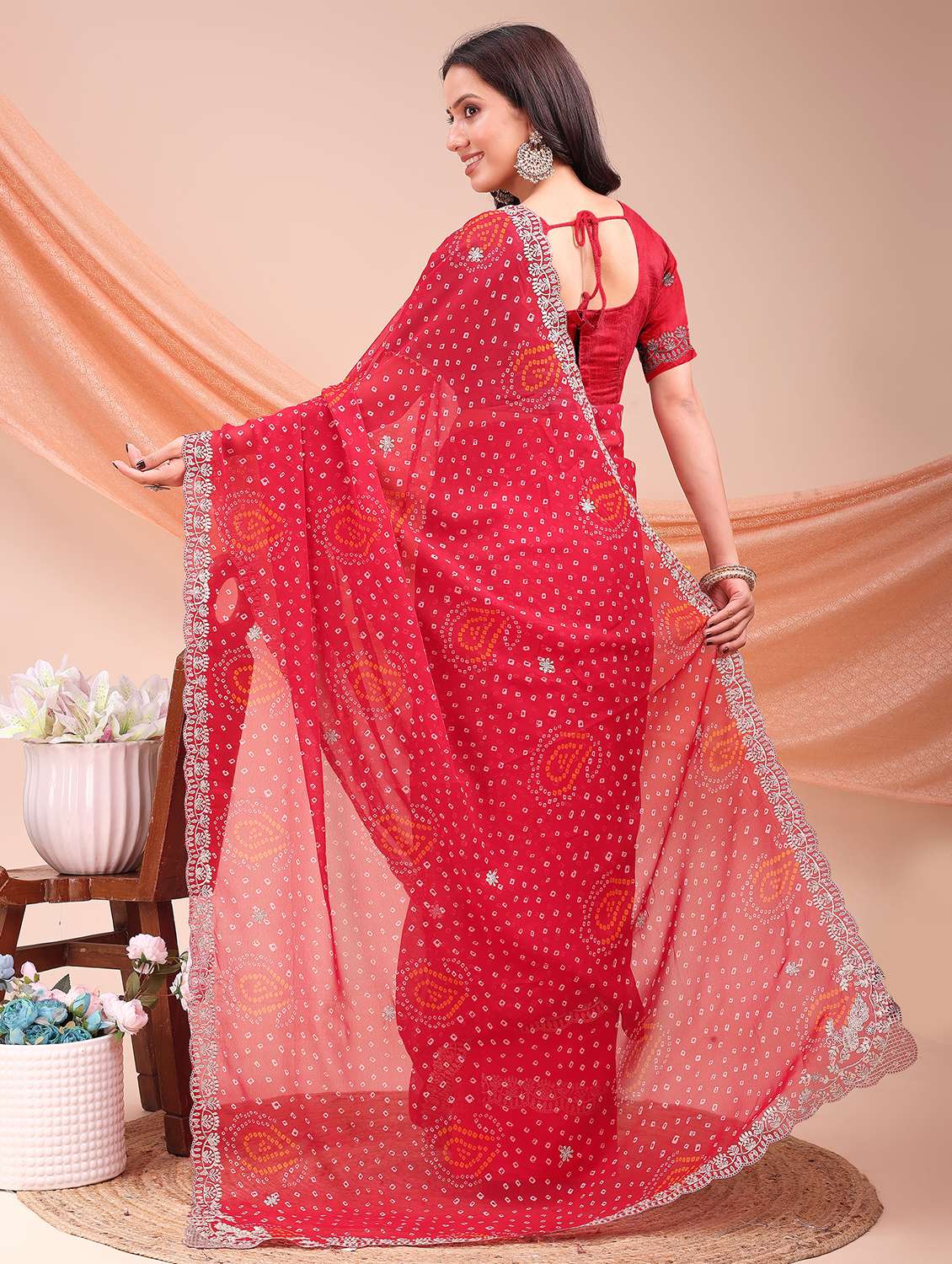 Women Bandhani Printed Saree With Blouse - 22606874 -  Standard Image - 4