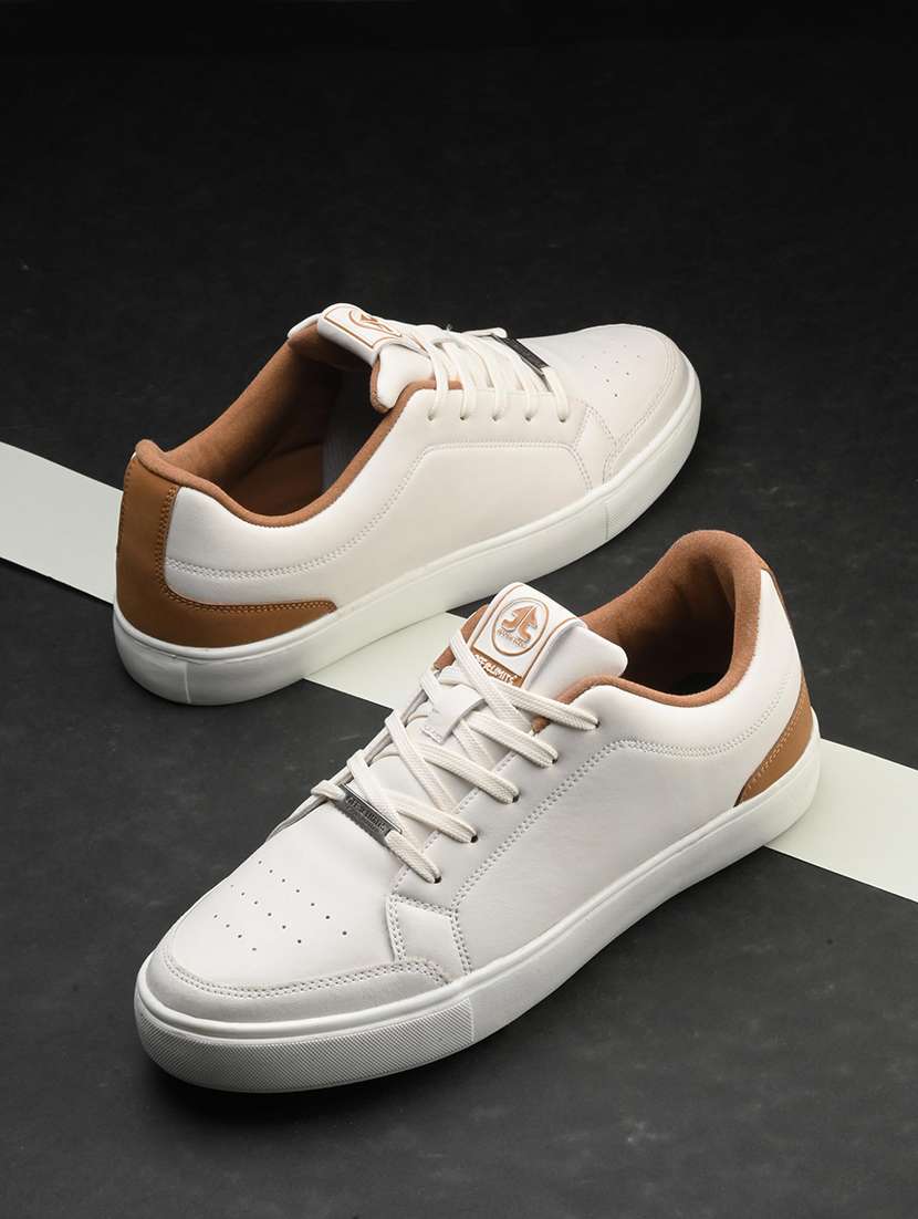 men solid lace up sneaker