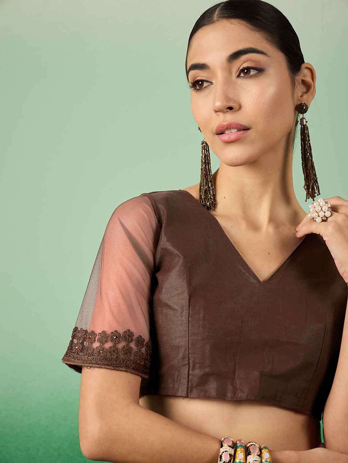 Women Solid With Work Embroidered Saree With Blouse - 22610082 -  Standard Image - 1