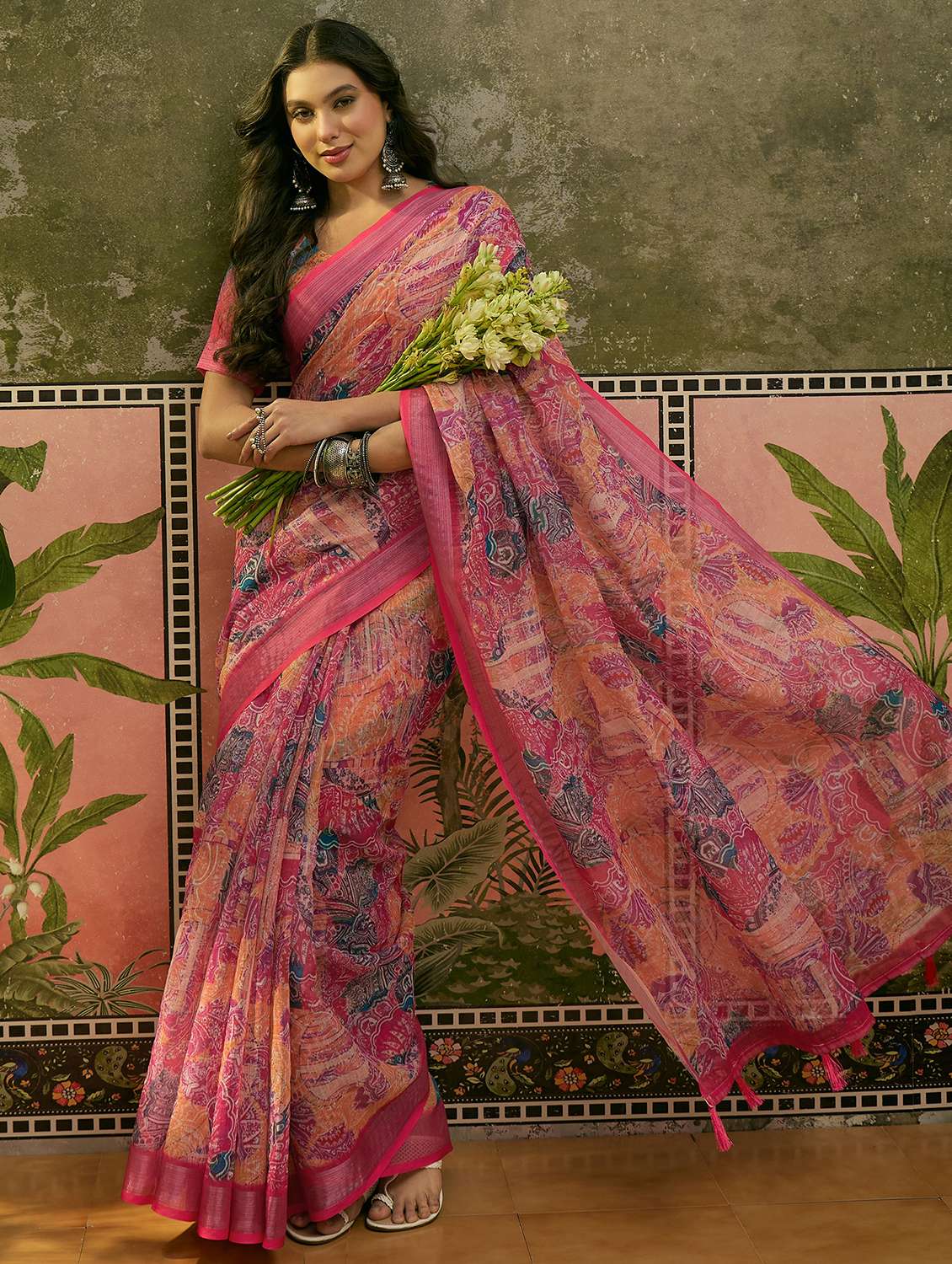 women printed casual wear saree with blouse - 22610105 -  Standard Image - 1