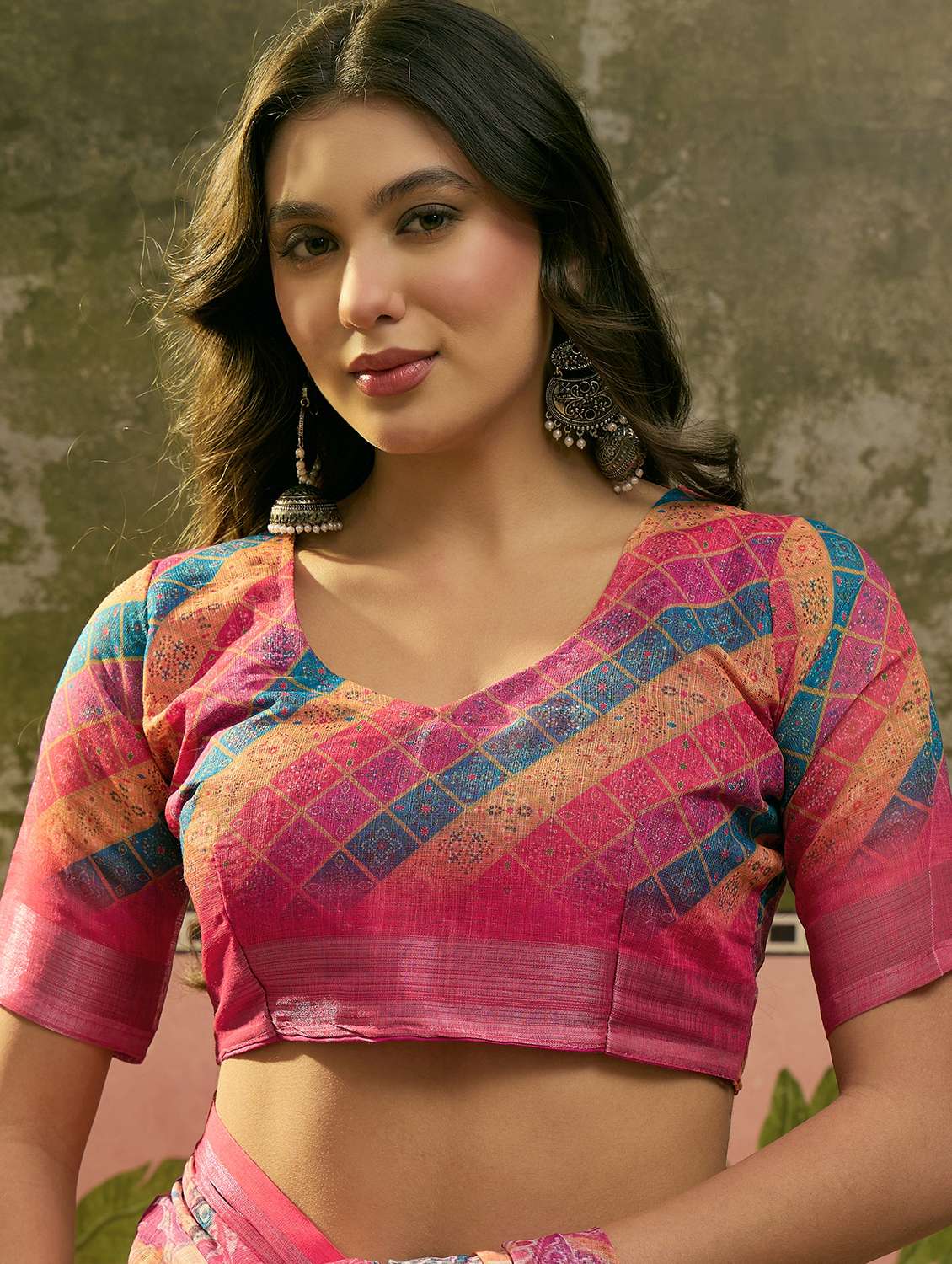 women printed casual wear saree with blouse - 22610105 -  Standard Image - 4