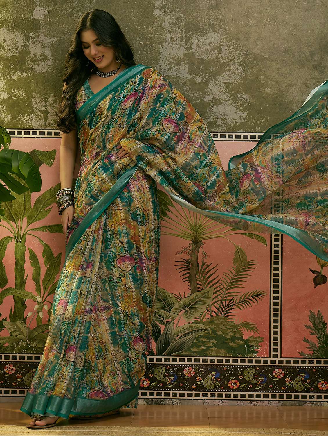 women printed casual wear saree with blouse - 22610108 -  Standard Image - 1