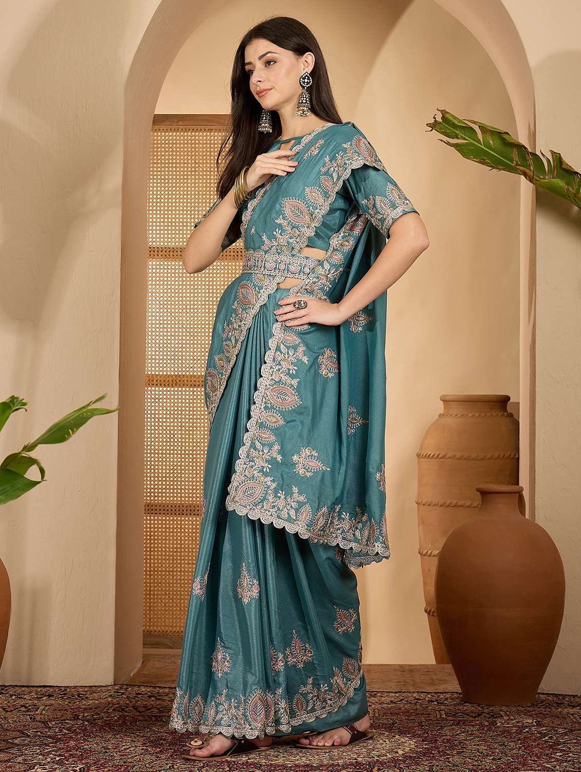 women solid with work embroidered saree with blouse - 22610136 -  Standard Image - 4