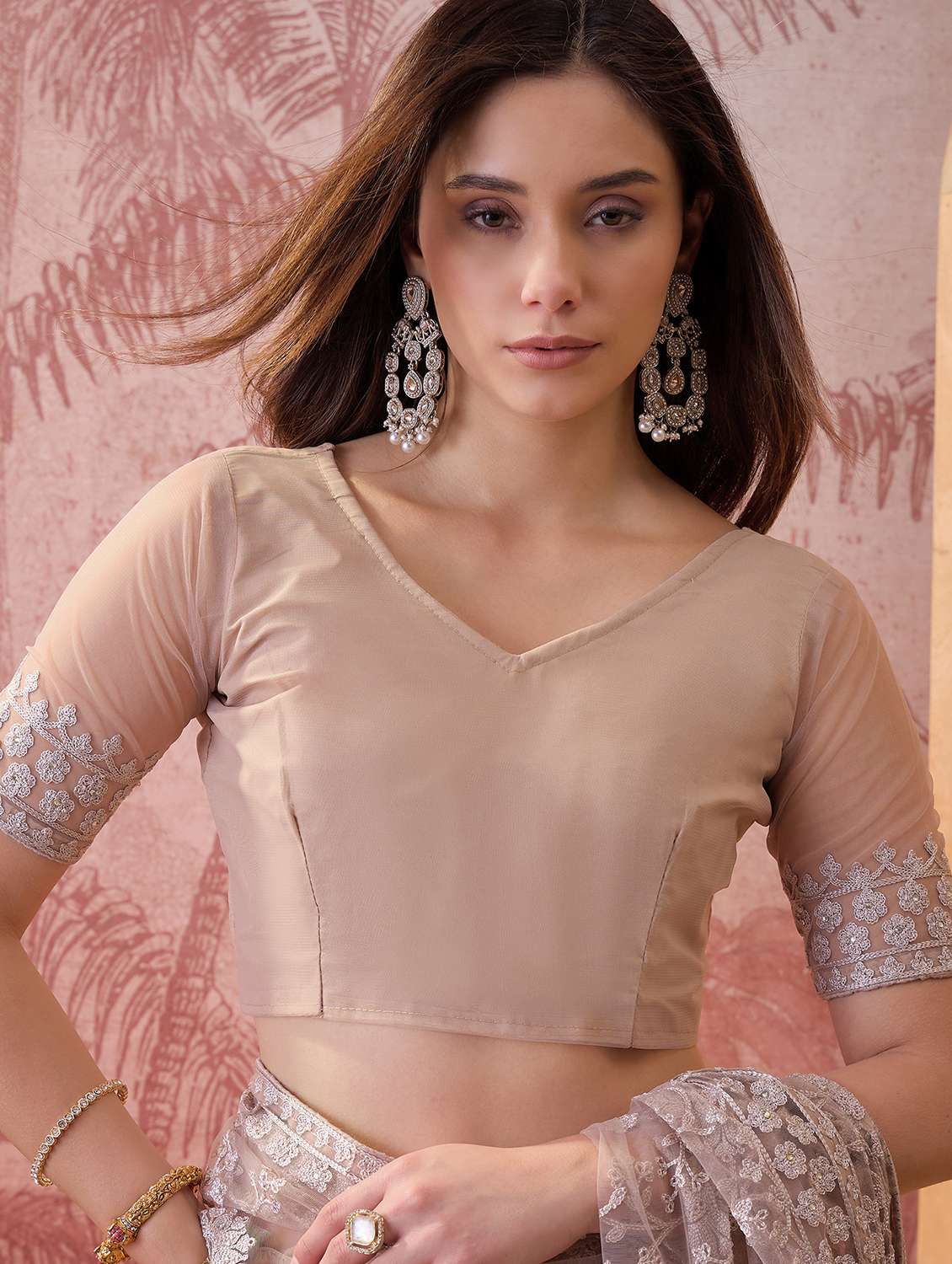 Women Solid With Work Embroidered Saree With Blouse - 22610148 -  Standard Image - 1