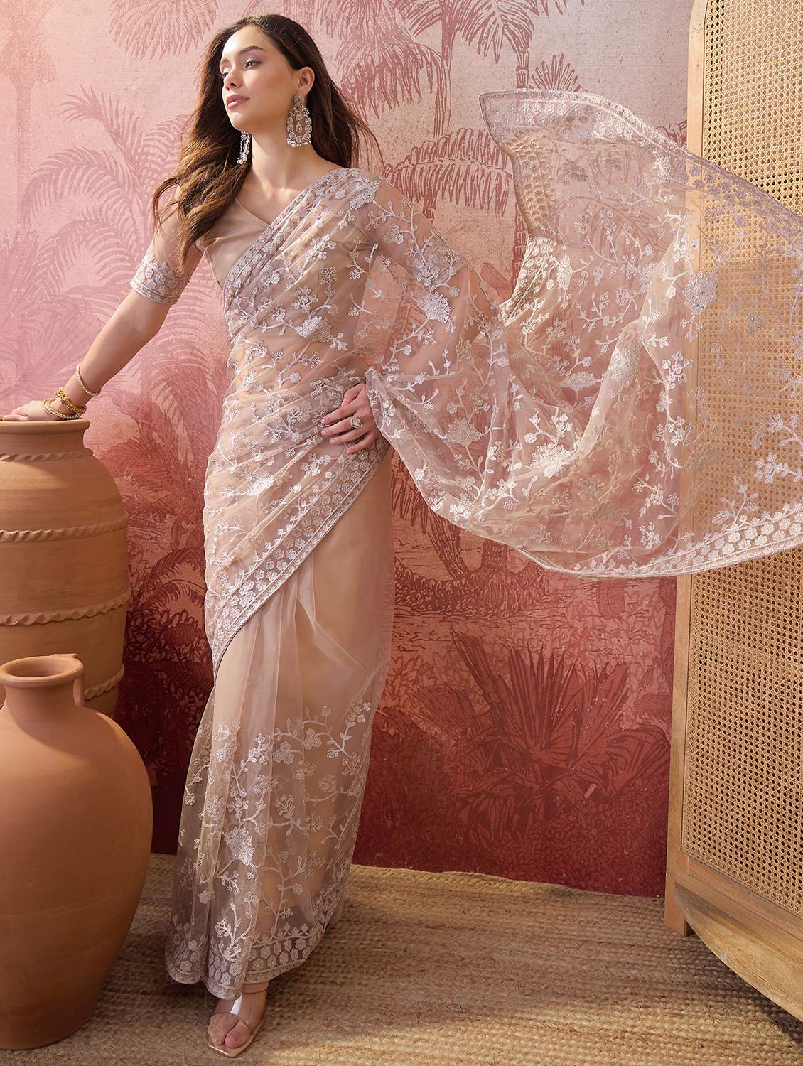 Women Solid With Work Embroidered Saree With Blouse - 22610148 -  Standard Image - 4