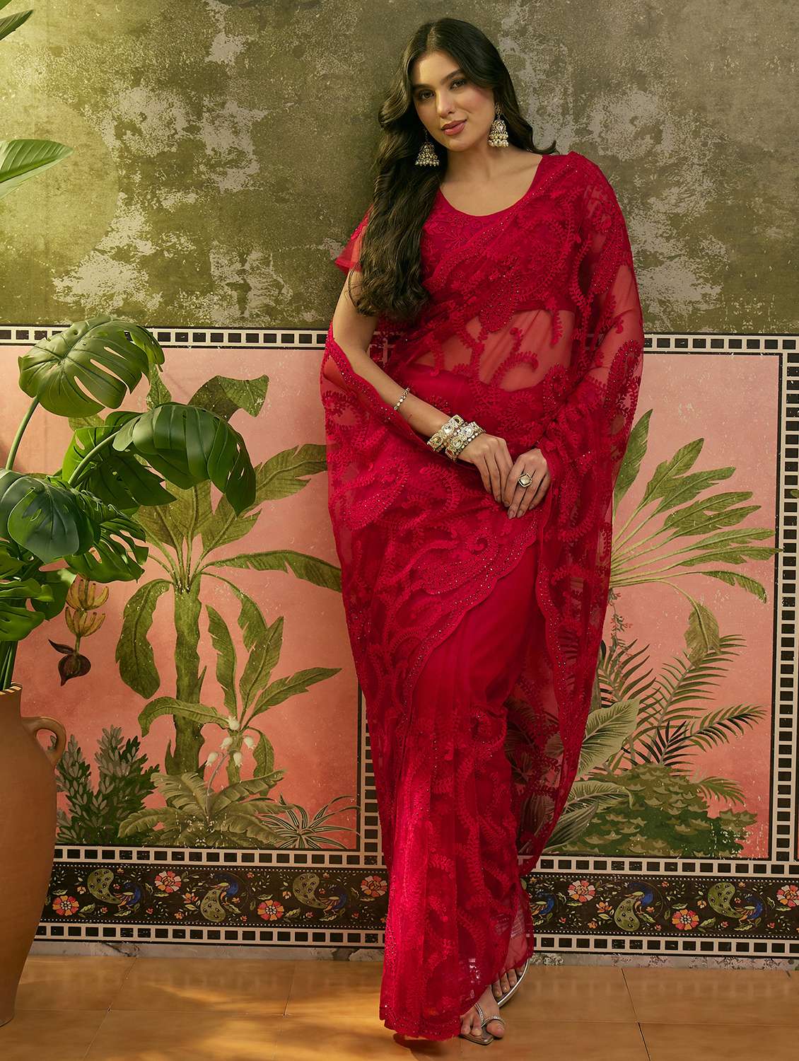 Women Solid With Work Embroidered Saree With Blouse - 22610149 -  Standard Image - 4