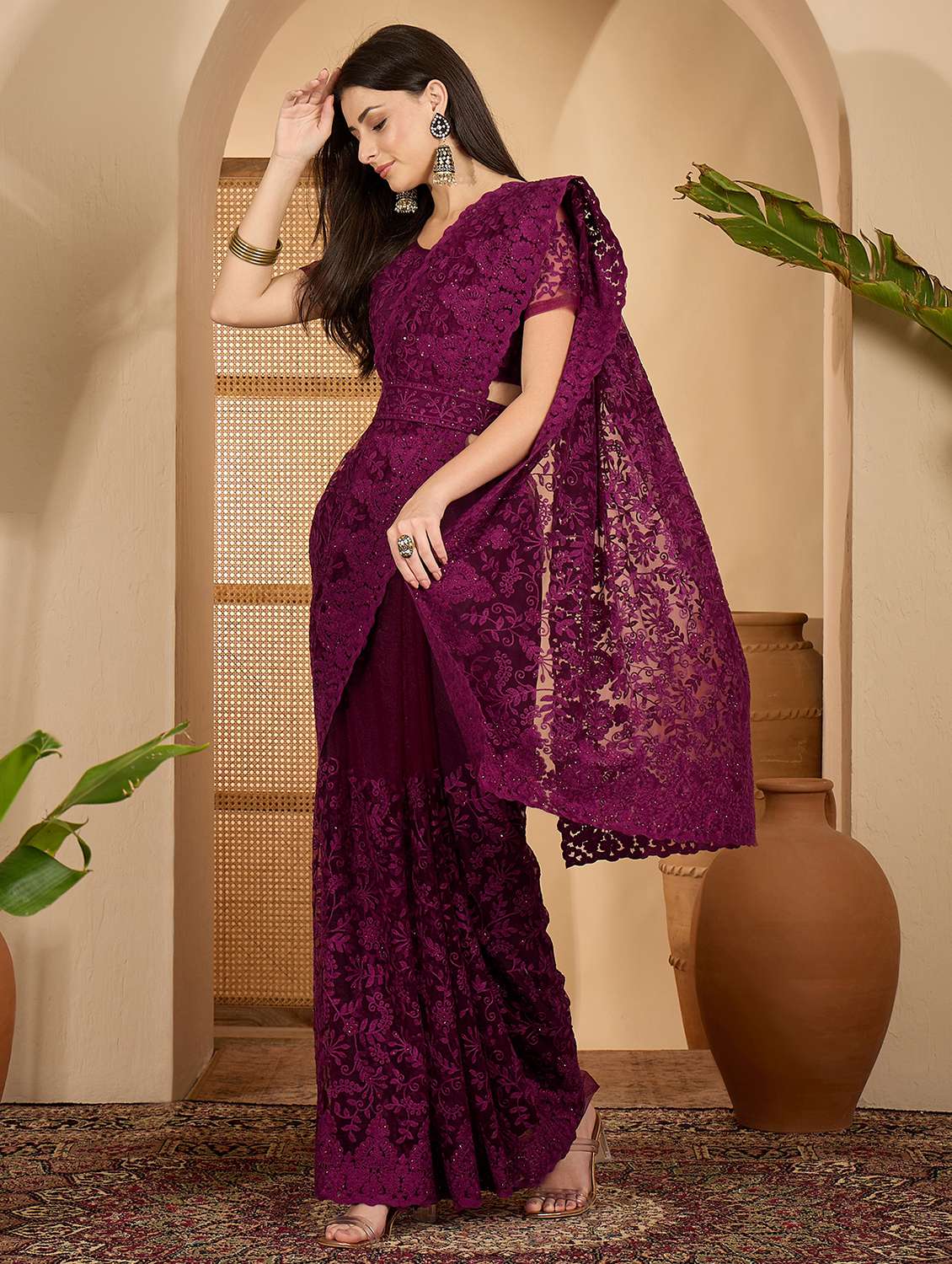 women solid with work embroidered saree with blouse - 22610155 -  Standard Image - 1