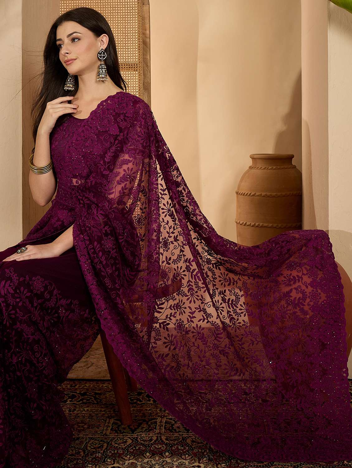 women solid with work embroidered saree with blouse - 22610155 -  Standard Image - 4