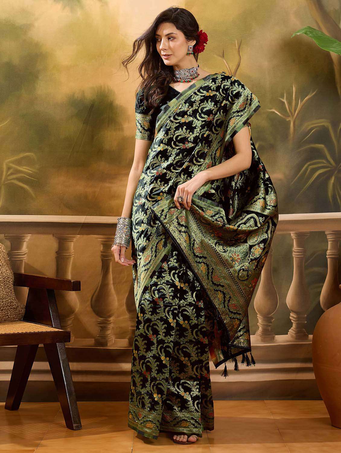 women self design banarasi saree with blouse - 22610164 -  Standard Image - 1