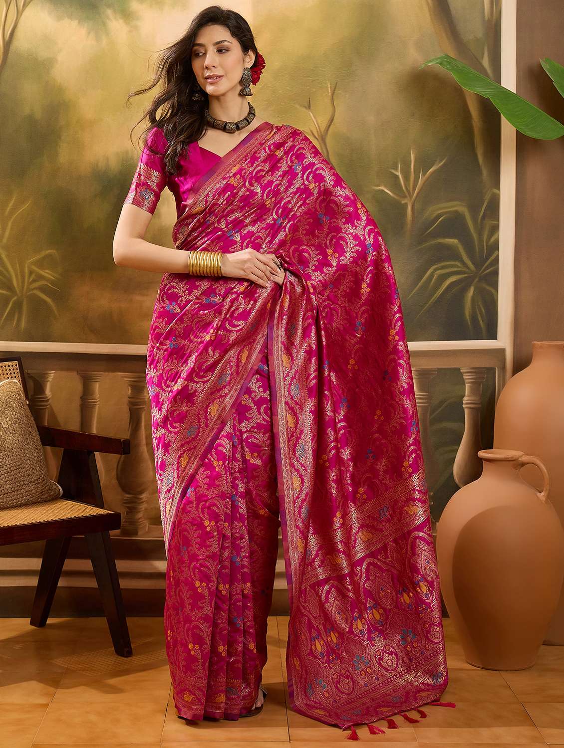 women self design banarasi saree with blouse