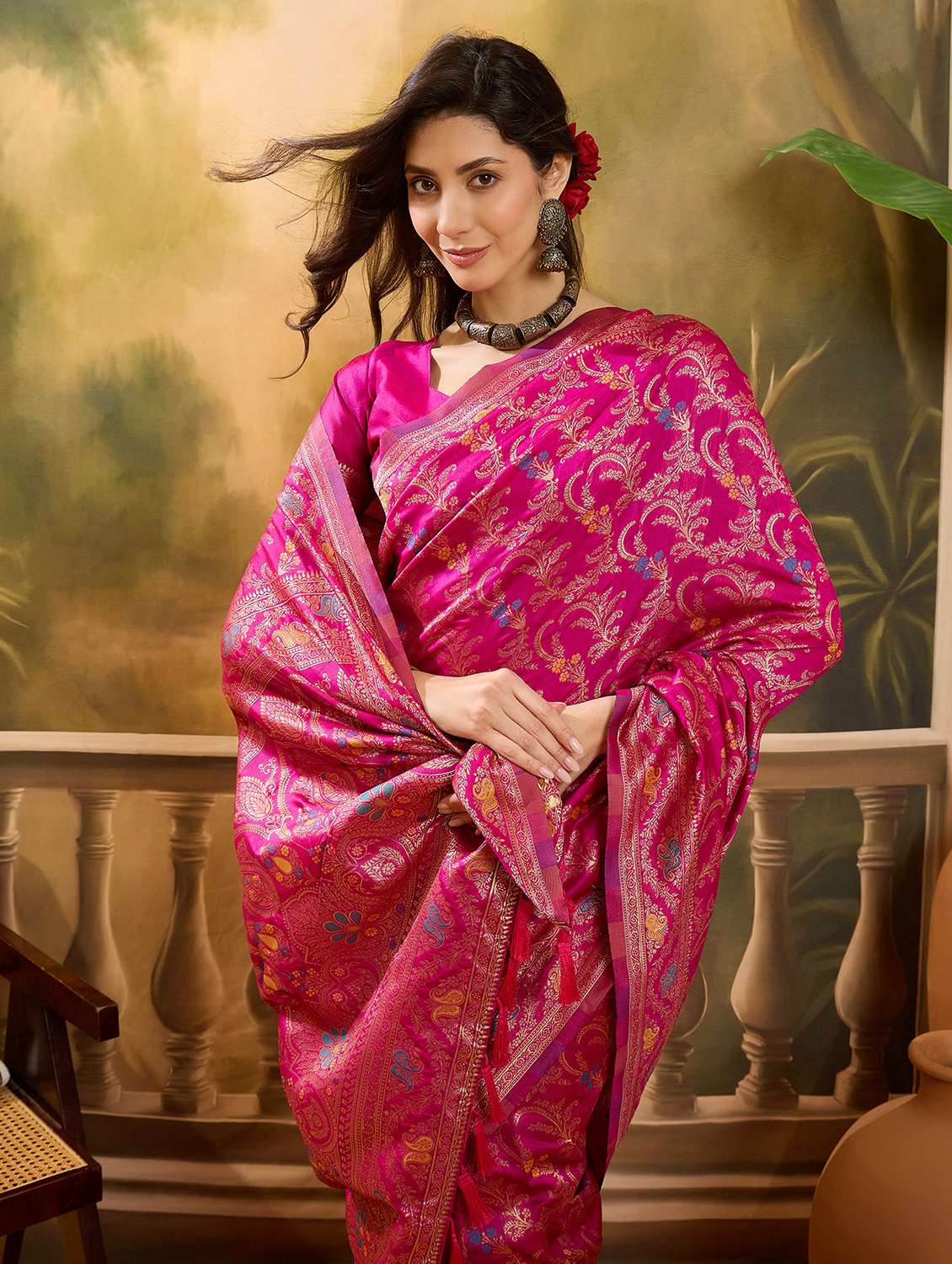 Women Self Design Banarasi Saree With Blouse - 22610166 -  Standard Image - 4