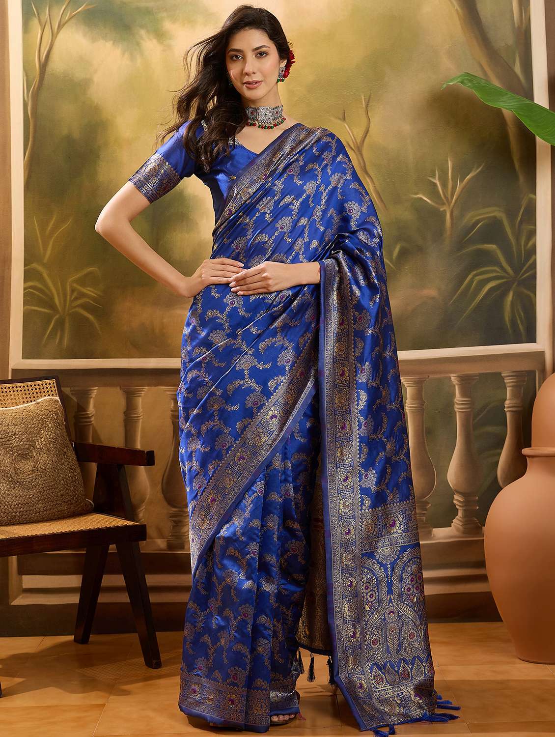 women self design banarasi saree with blouse