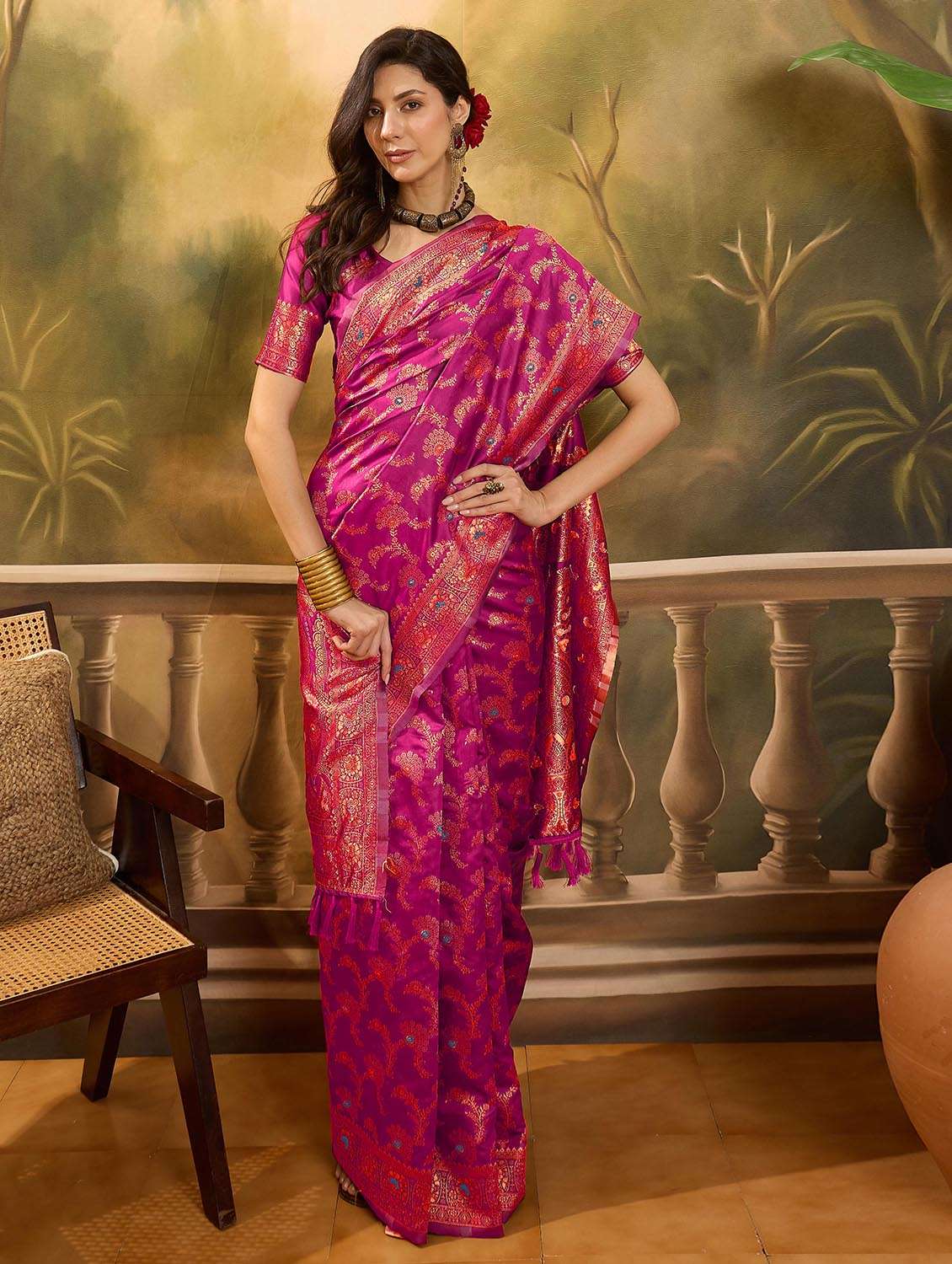 Women Self Design Banarasi Saree With Blouse - 22610175 -  Standard Image - 1