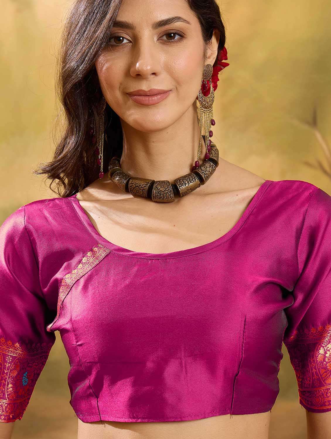 Women Self Design Banarasi Saree With Blouse - 22610175 -  Standard Image - 4