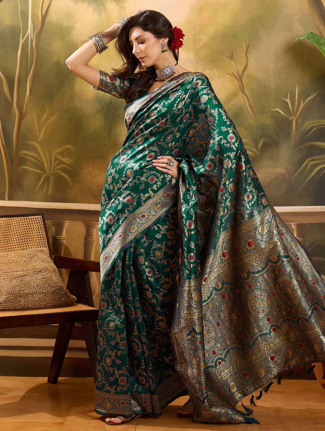 women self design banarasi saree with blouse - 22610180 -  Standard Image - 4