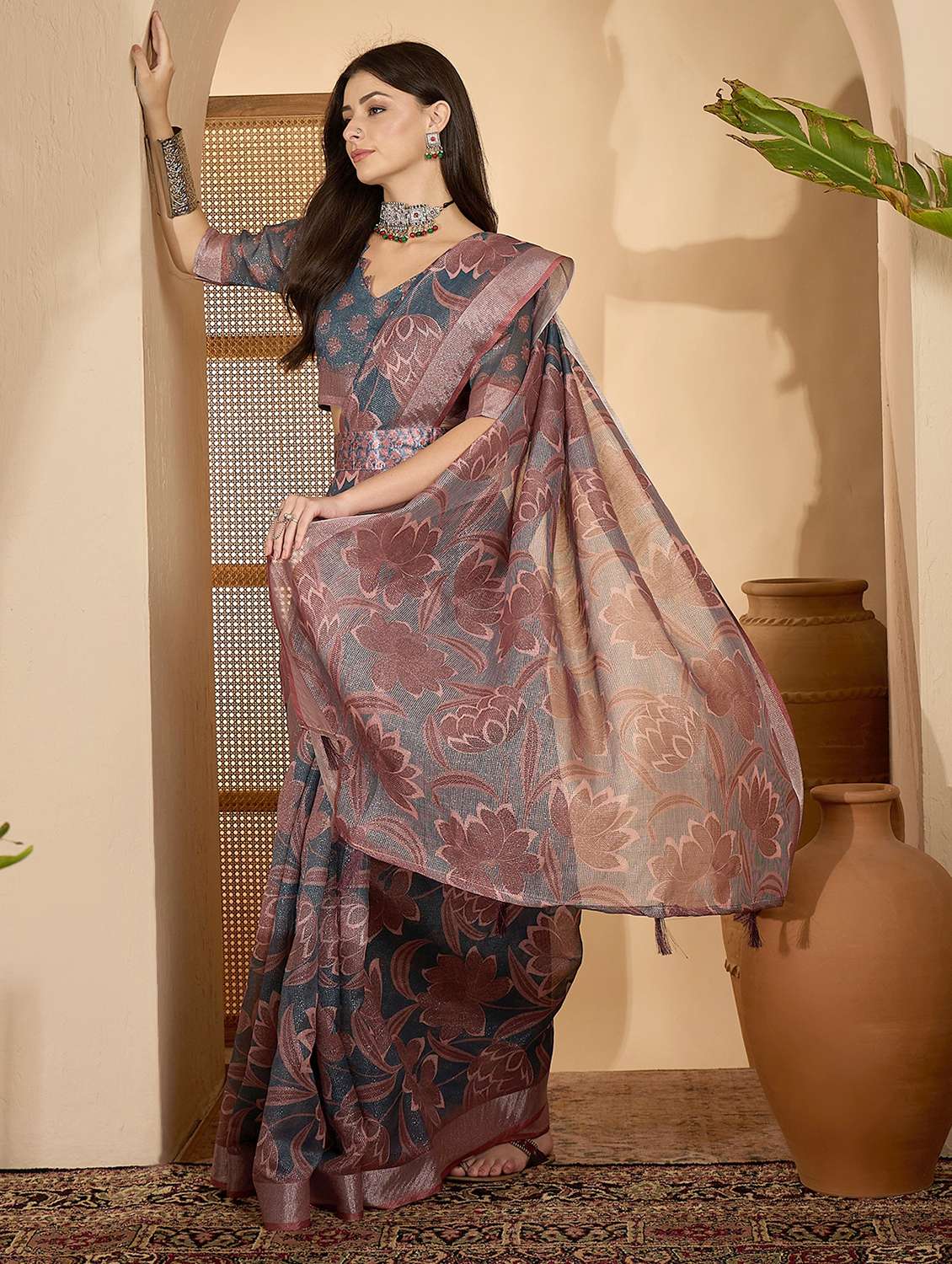 women printed casual wear saree with blouse - 22610185 -  Standard Image - 1