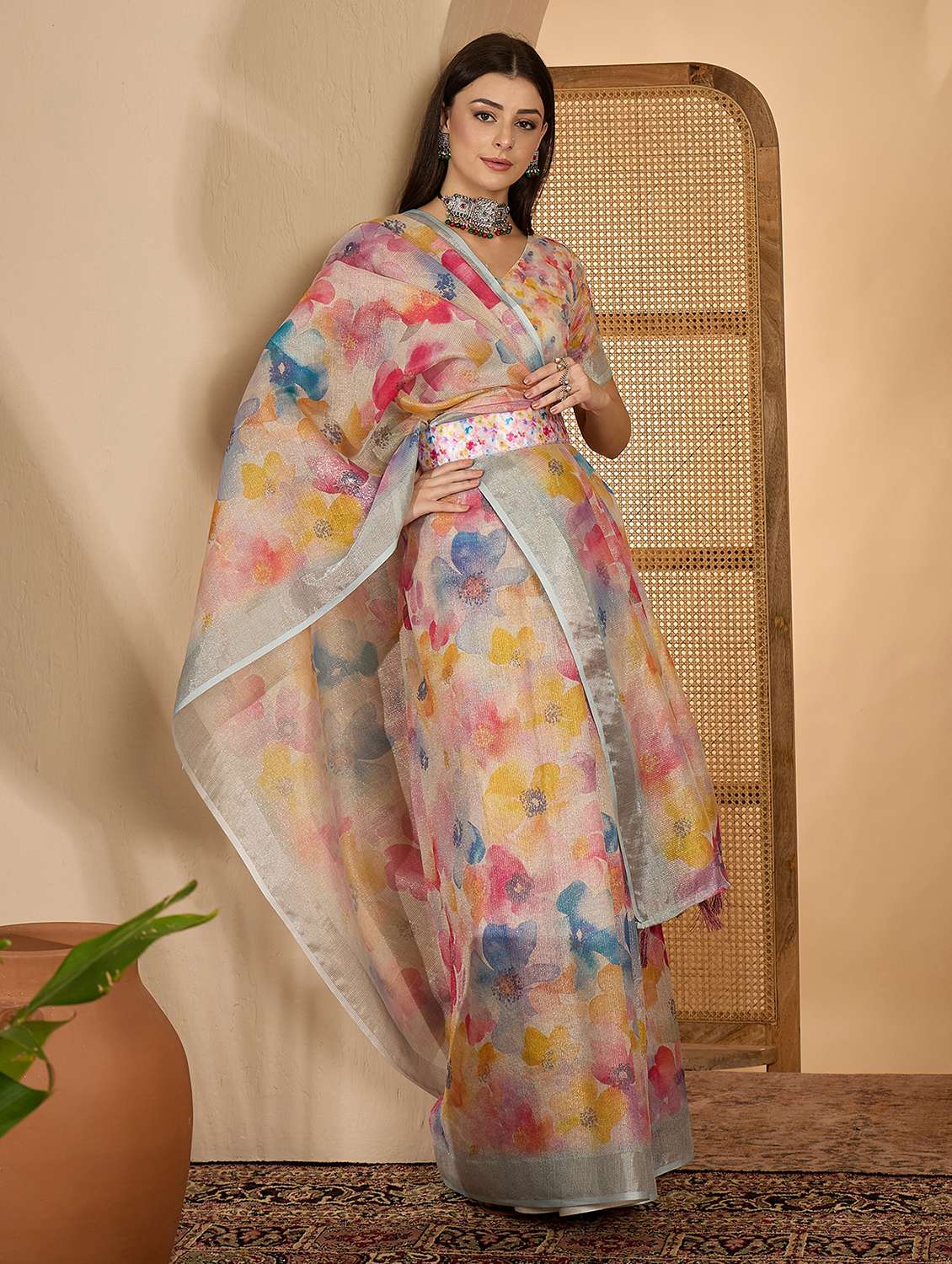 women printed casual wear saree with blouse - 22610197 -  Standard Image - 4