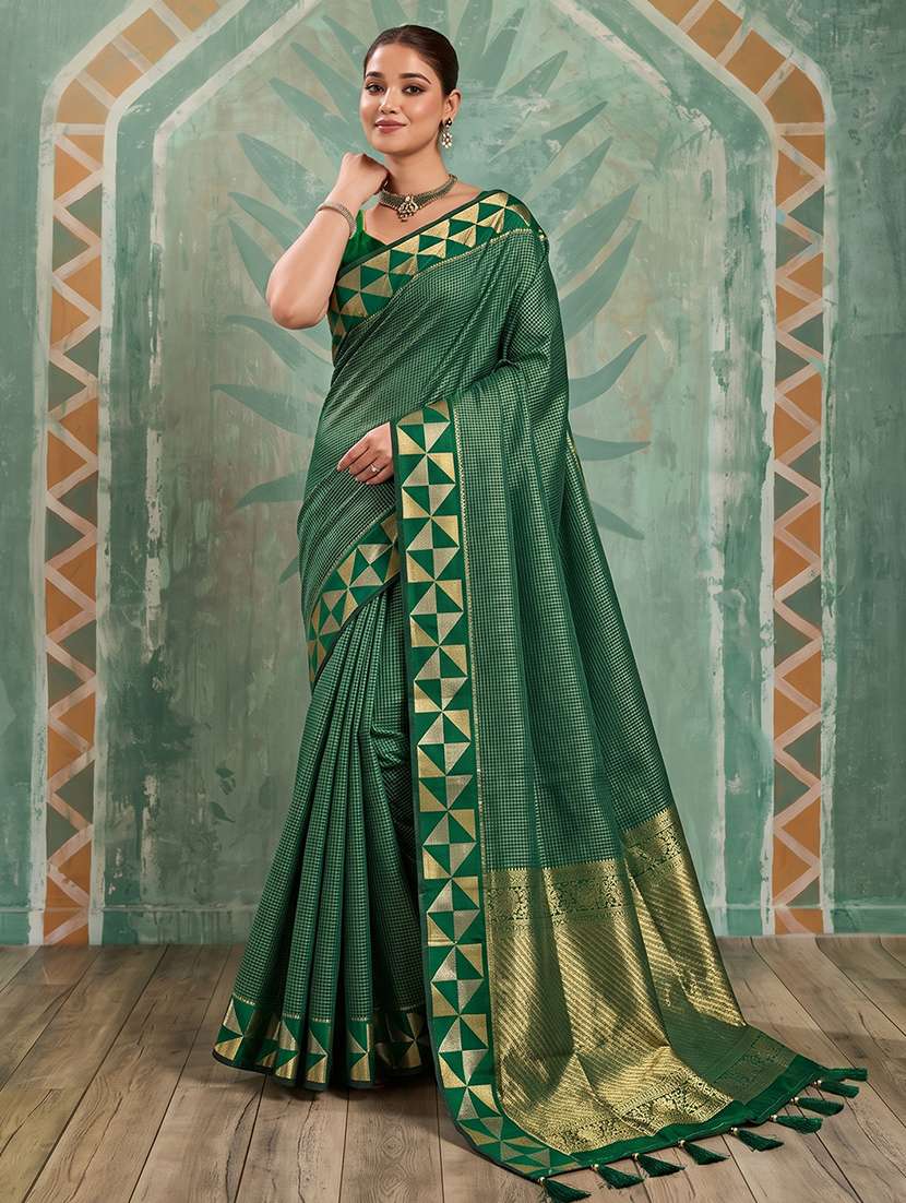 women self design banarasi saree with blouse
